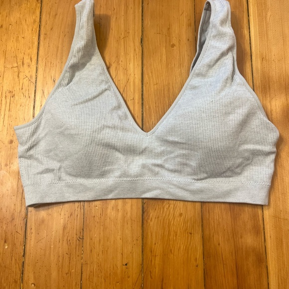 Set of 2 Comfortable Stretchy Bras - Size Large (Primark Brand) - Picture 3 of 4